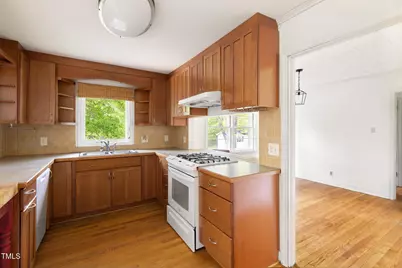 209 N Occoneechee Street, Hillsborough, NC 27278 - Photo 16