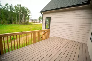 27 Batten Hl Ln, Selma, NC 27576 - Photo 8