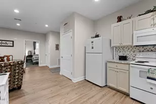 212 Orange St, Oxford, NC 27565 - Photo 6