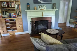 10 Oakwood Dr, Chapel Hill, NC 27517 - Photo 2