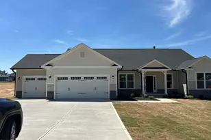 1640 Pecan Dr, Nashville, NC 27856 - Photo 1