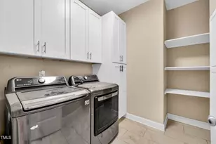 2210 Bedford Ave, Raleigh, NC 27607 - Photo 32