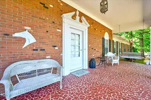 206 Kittys Ln, Erwin, NC 28339 - Photo 4