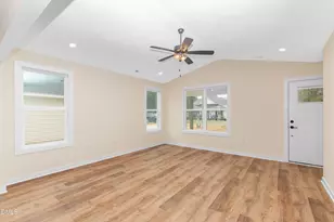 211 E Washington St, Coats, NC 27521 - Photo 8