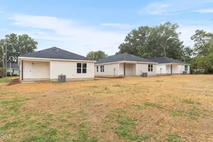 229 E Washington St, Coats, NC 27521 - Photo 24