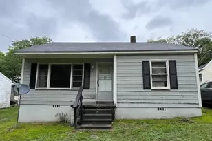 246 Keene St, Henderson, NC 27536 - Photo 2