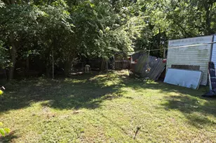 304 W Thompson Ave, Stantonsburg, NC 27883 - Photo 16