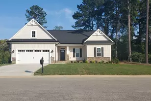 219 Crescent Dr, Dunn, NC 28334 - Photo 2