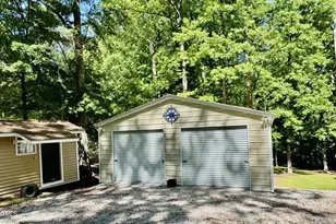 96 Holly Cir, Henderson, NC 27537 - Photo 8