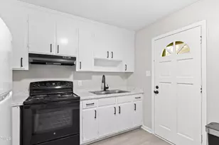 109 W Poplar Ave, Carrboro, NC 27510 - Photo 16