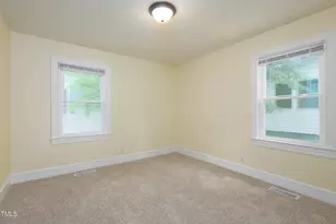 605 E Montgomery St, Henderson, NC 27536 - Photo 16