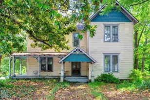 903 Nicholas St, Henderson, NC 27536 - Photo 1