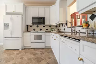 128 Olde Manor Ct Ct, Siler City, NC 27344 - Photo 4