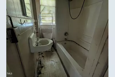 207 Bruton Street W, Wilson, NC 27893 - Photo 10