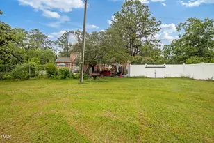 301 Harris Ave, Raeford, NC 28376 - Photo 32