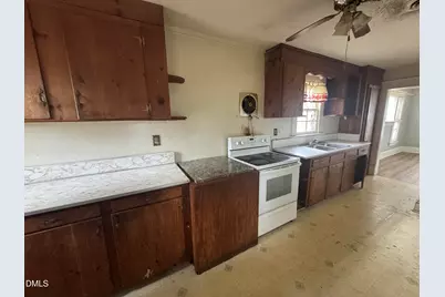 212 S Sixth Street, Smithfield, NC 27577 - Photo 6