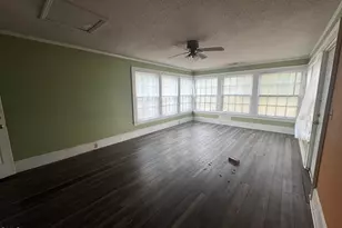 212 S 6th St, Smithfield, NC 27577 - Photo 14