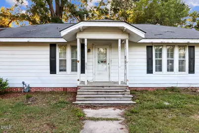 212 S Sixth Street, Smithfield, NC 27577 - Photo 2