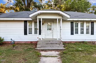 212 S 6th St, Smithfield, NC 27577 - Photo 2