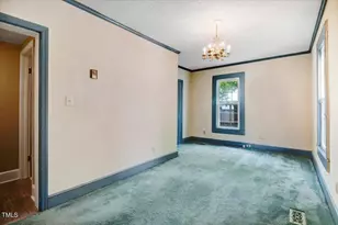 125 W Pine St, Pine Level, NC 27568 - Photo 36