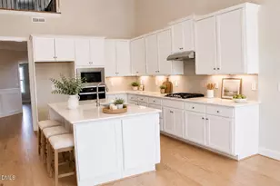 1042 Tulloch Ct Ct, Burlington, NC 27215 - Photo 2