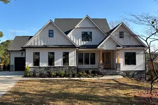 1040 Burning Tree Rd, Pinehurst, NC 28374 - Photo 2