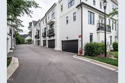1610 Draper View Loop #101, Raleigh, NC 27608 - Photo 8