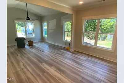 221 E Jackson Street, Coats, NC 27521 - Photo 6