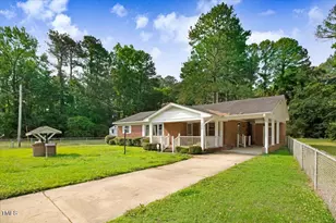 320 Dead End Rd, Enfield, NC 27823 - Photo 2