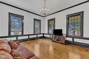 118 N 7th St, Smithfield, NC 27577 - Photo 8