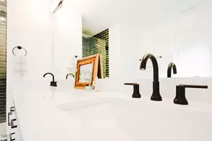 415 E Lavender Ave, Durham, NC 27704 - Photo 12