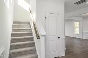 691 Highview Dr, Benson, NC 27504 - Photo 2