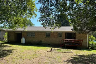 417 Sunnyview Rd, Henderson, NC 27536 - Photo 2