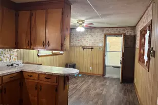 417 Sunnyview Rd, Henderson, NC 27536 - Photo 6