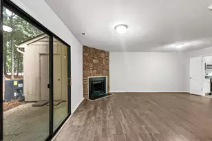 104 Mossbark Ln, Chapel Hill, NC 27514 - Photo 4