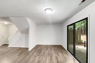 104 Mossbark Ln, Chapel Hill, NC 27514 - Photo 10