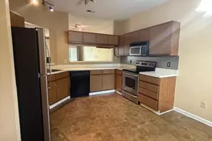 6020 Winterpointe Ln, Raleigh, NC 27606 - Photo 6