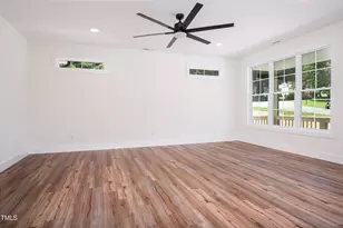 205 Gentry St, Roxboro, NC 27573 - Photo 8