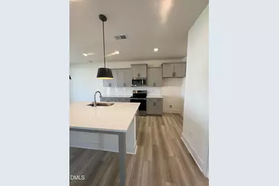 134 Favored Avenue, Sanford, NC 27330 - Photo 8