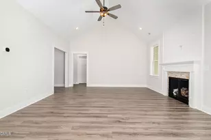 602 Tuscany Cir, Princeton, NC 27569 - Photo 6