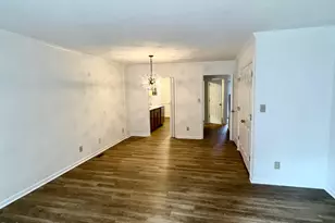 2535 Fairway Dr, Henderson, NC 27536 - Photo 6