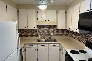 1344 Garden Crest Cir, Raleigh, NC 27609 - Photo 6