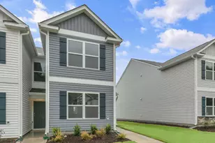 204 Holmes Cor Dr, Wilsons Mills, NC 27577 - Photo 2