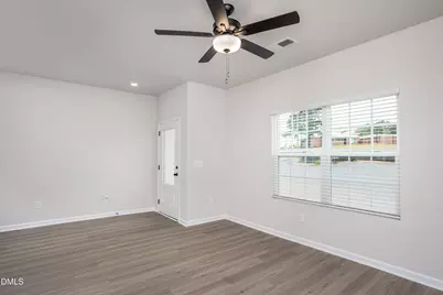 185 Seville Way, Clayton, NC 27520 - Photo 6