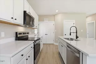 131 Dauphine St, Fuquay Varina, NC 27526 - Photo 8