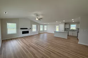 242 Maxwell Farm Ln, Selma, NC 27576 - Photo 2
