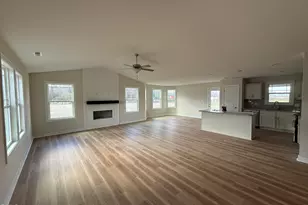 242 Maxwell Farm Ln, Selma, NC 27576 - Photo 2