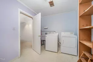 2425 Wentworth St, Raleigh, NC 27612 - Photo 32
