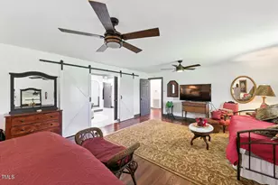 410 E Barefoot Rd, Newton Grove, NC 28366 - Photo 34