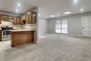 933 Creek Side Run, Fayetteville, NC 28303 - Photo 2